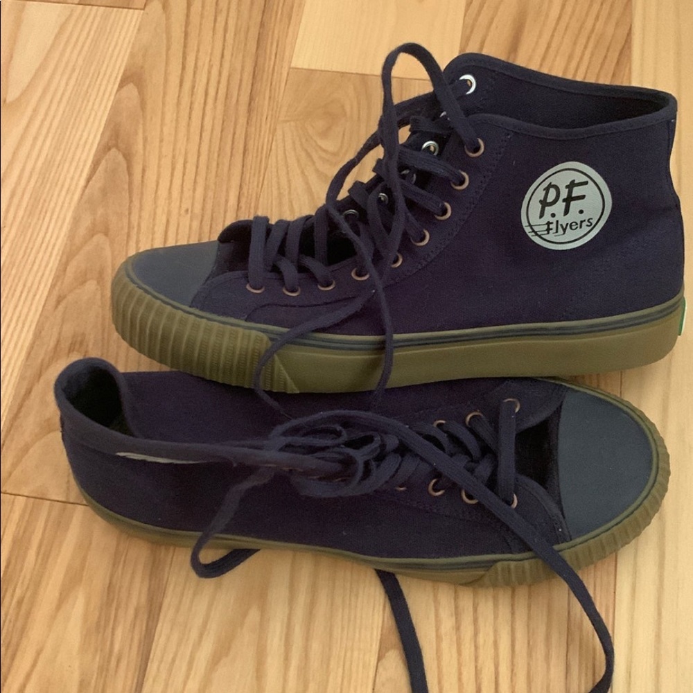 Mens PF flyers